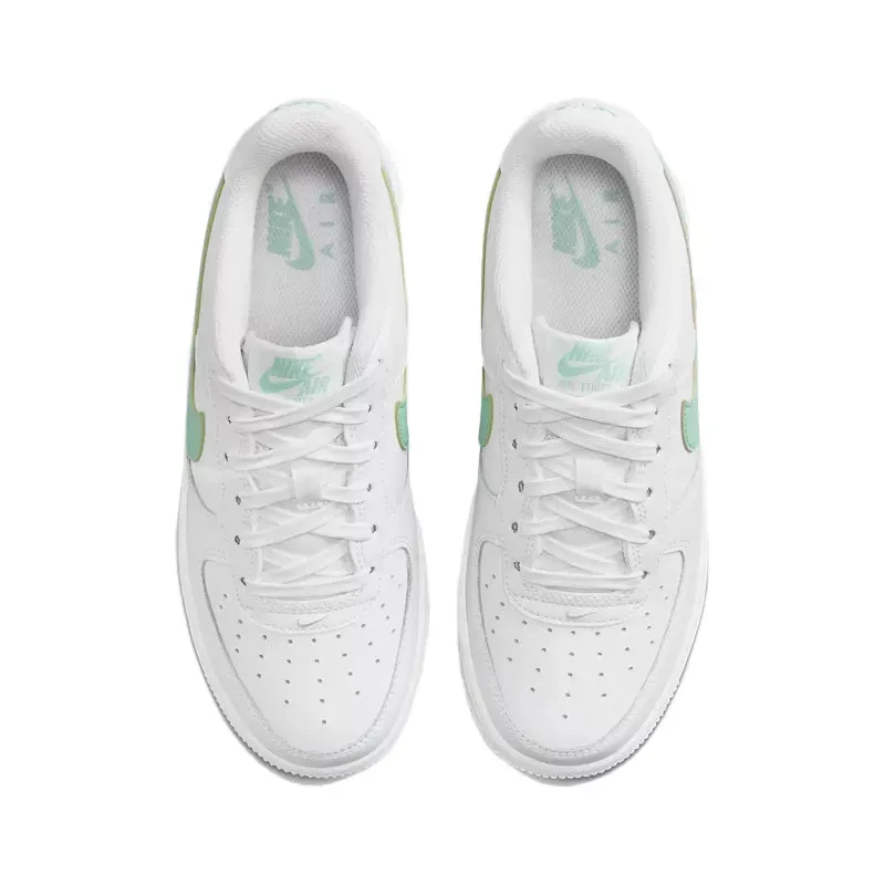 Baskets Nike Air Force 1 Junior - Blanc Et Vert - Femme