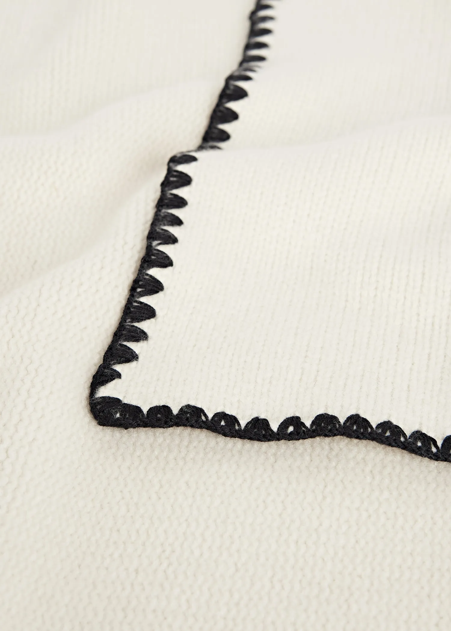 Embroidered wool cashmere scarf snow