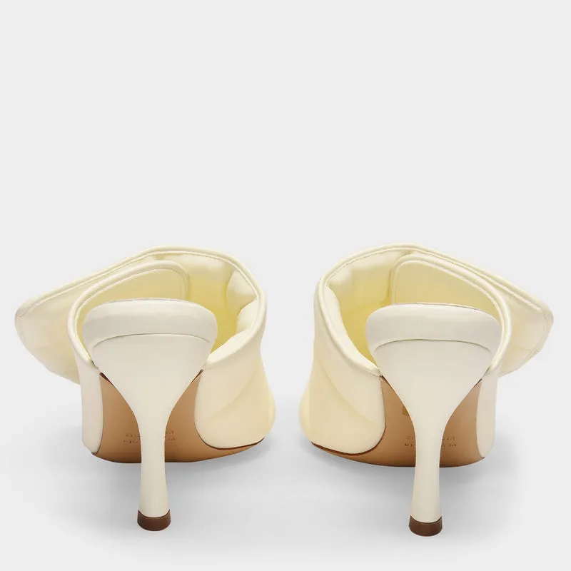 Gia 4 M201 Ivory Sandals