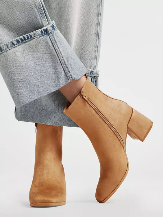 Graceland  Beige Heeled Boot