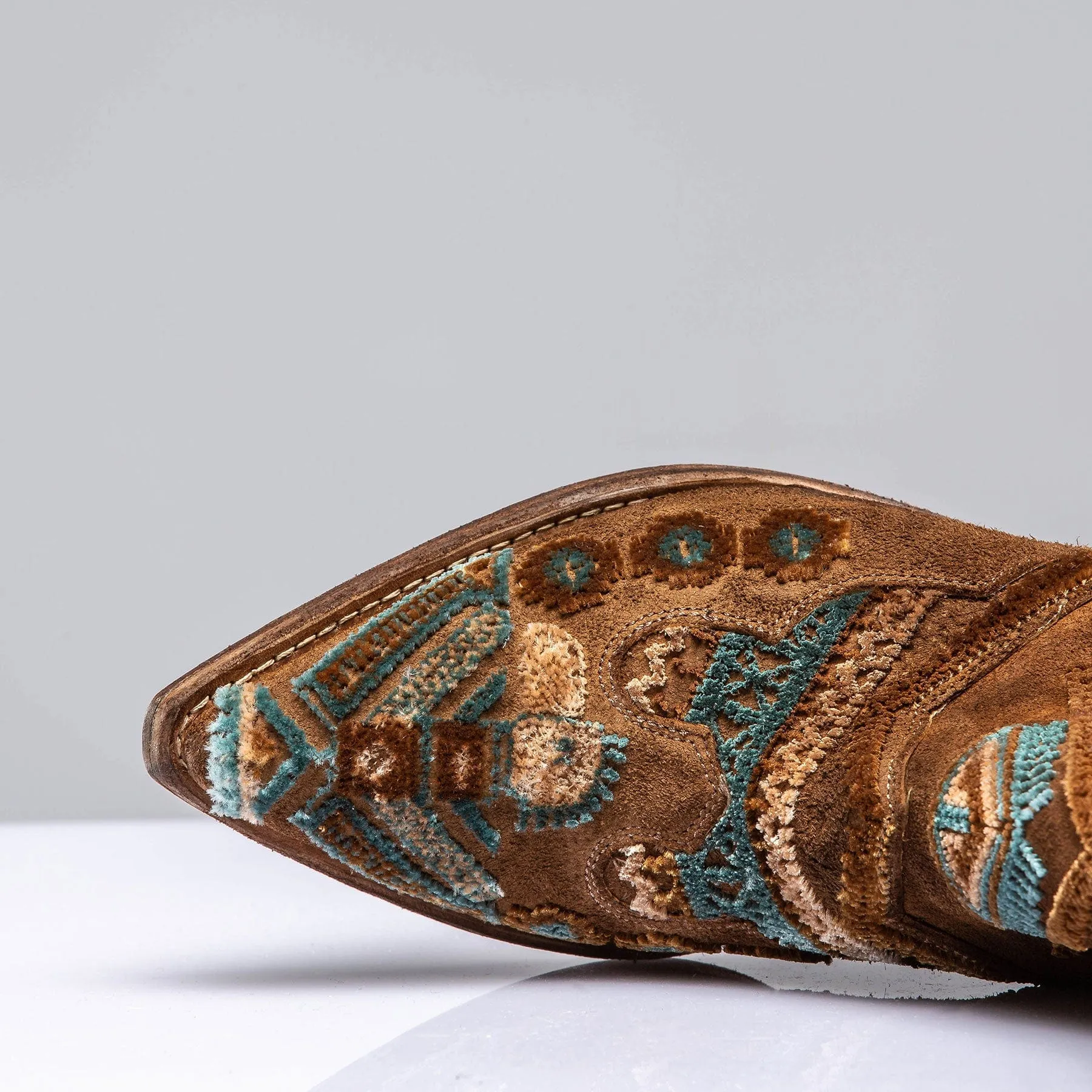 Juana Boot Embroidery In Camel