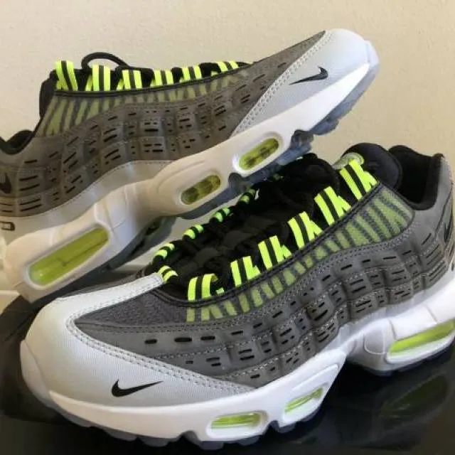 Kim jones x nike air max 95 black volt