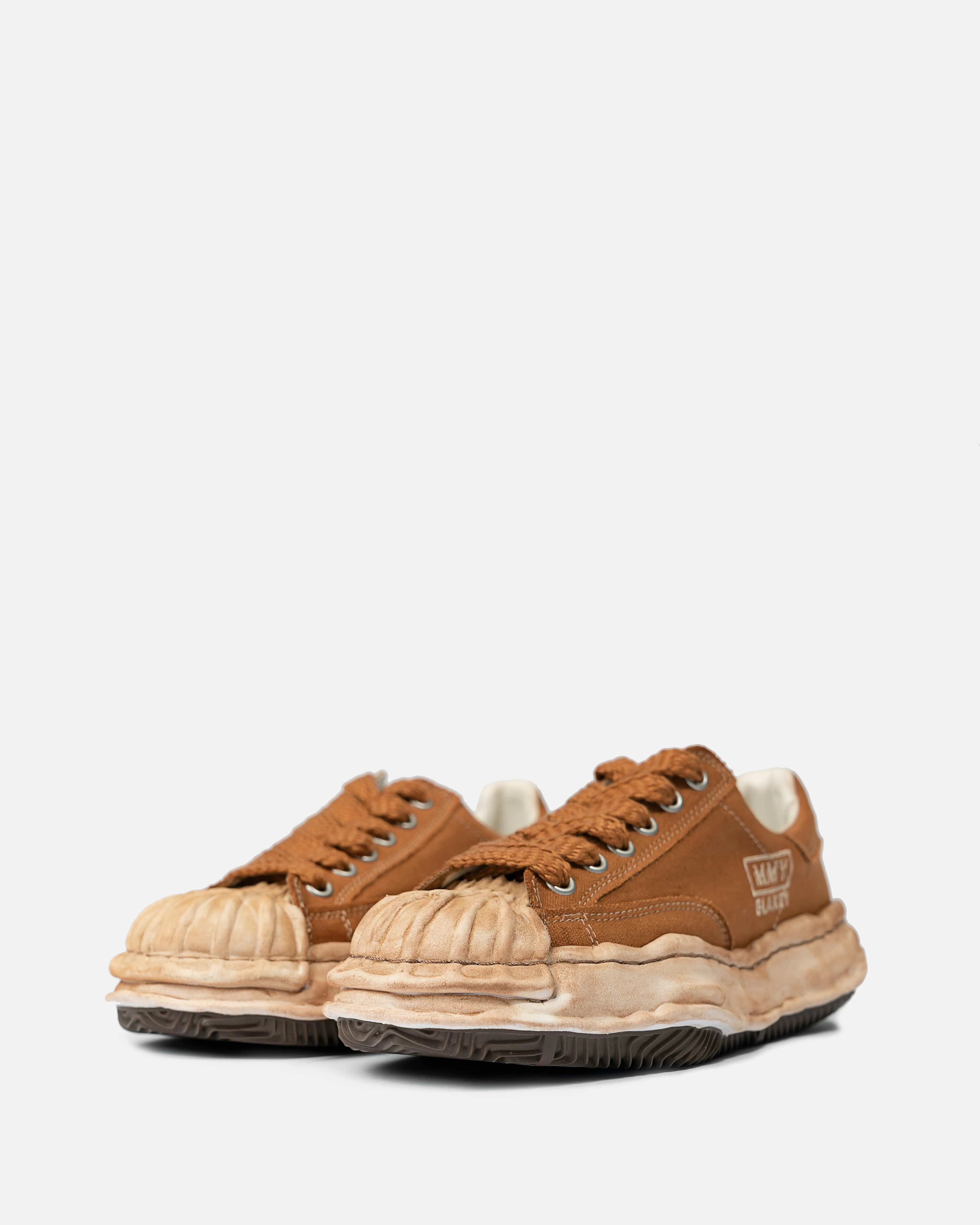 Maison Mihara Yasuhiro Blakey Lowtop Sneakers in Brown