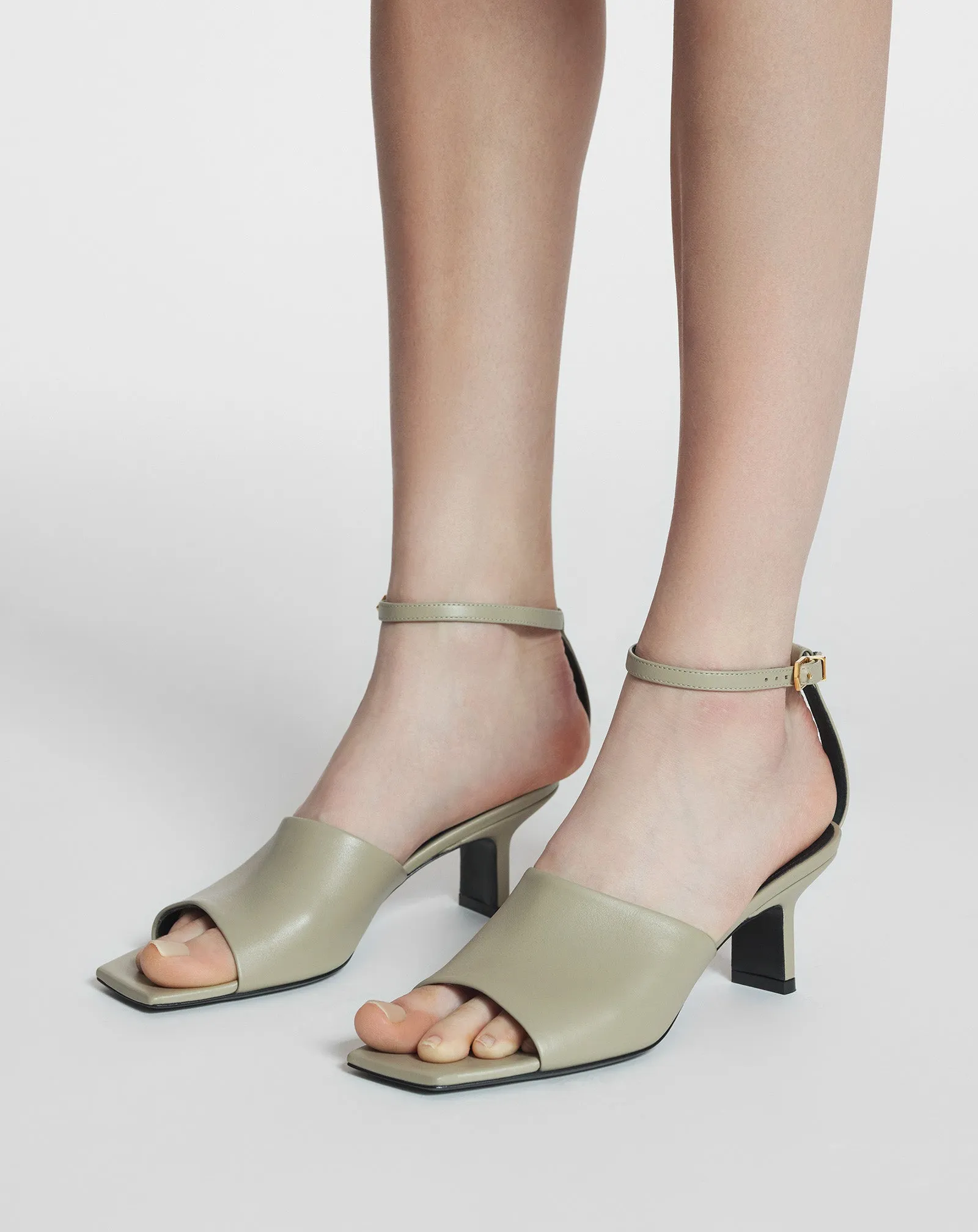 MESURE LEATHER SANDALS