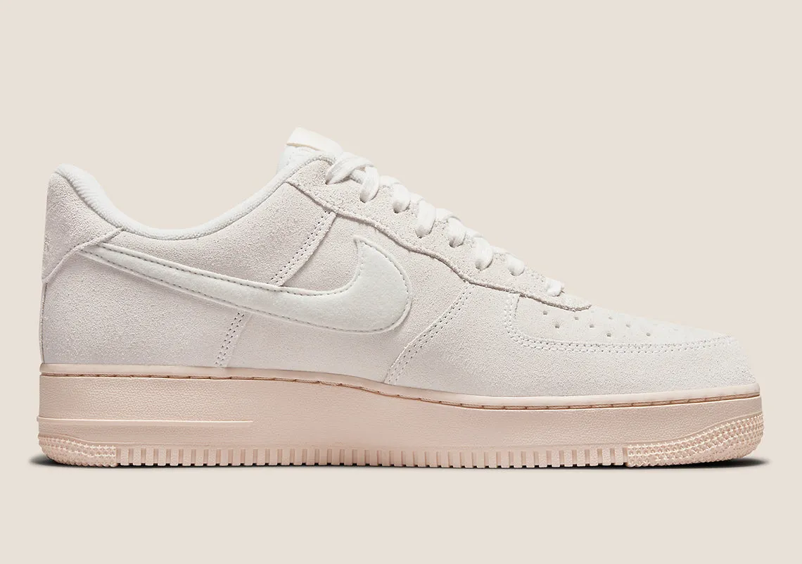 Nike Air Force 1 Summit White Suede