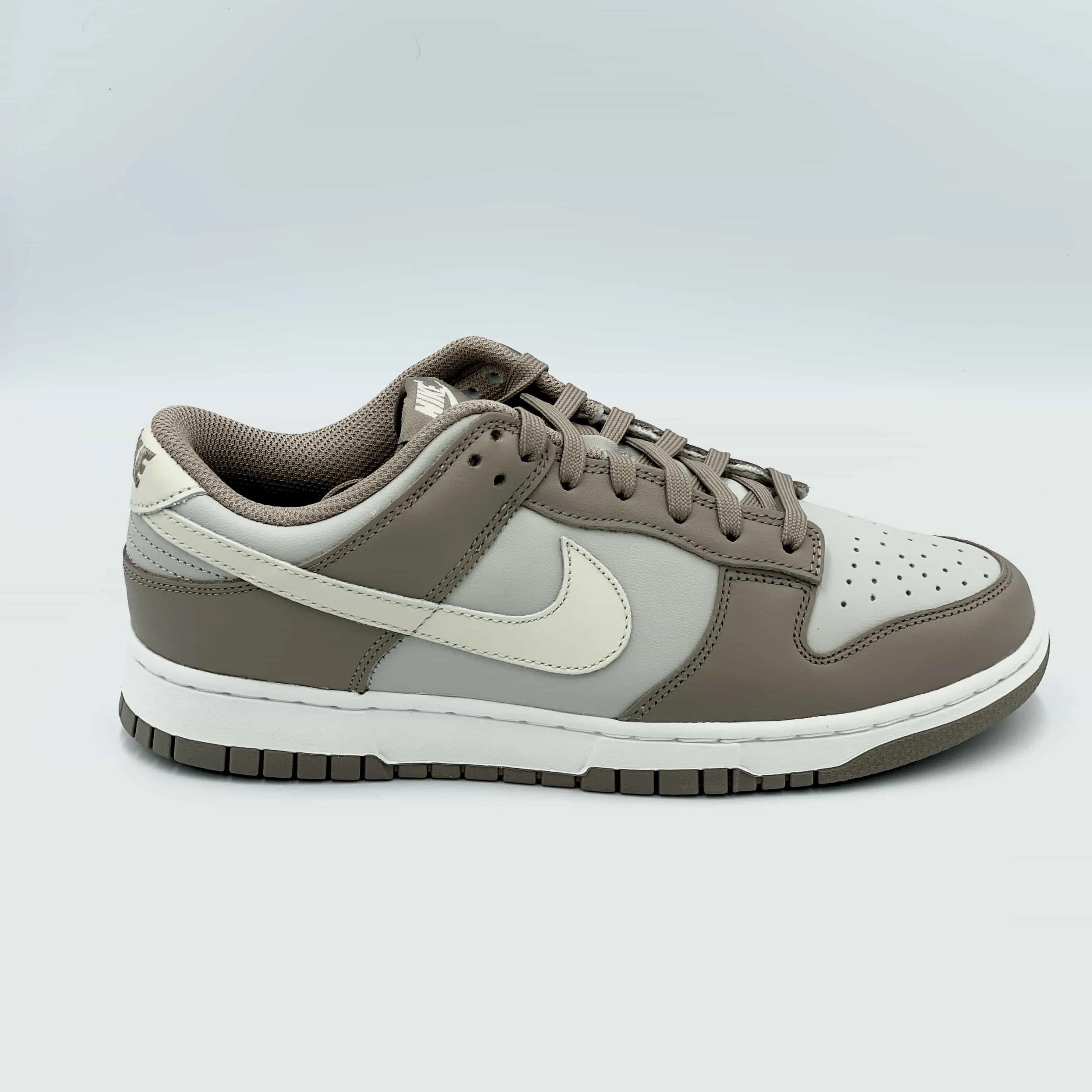 Nike Dunk Low Bone Beige