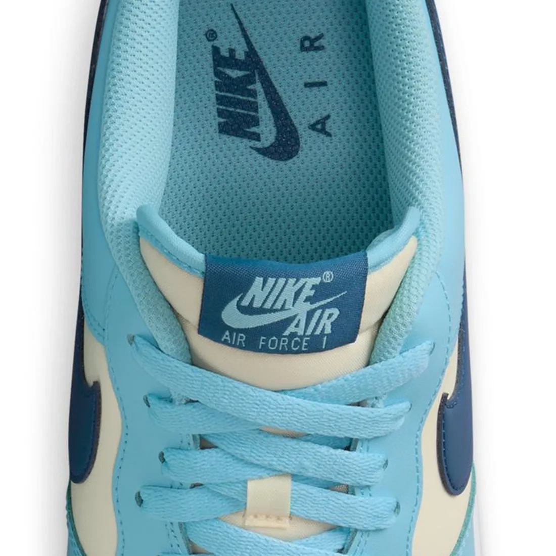 Nike Men Air Force 1 '07 (aquarius blue / court blue-coconut milk)