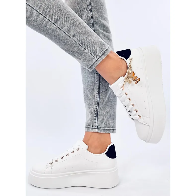 Platform sneakers with a pendant Larcome WHITE/BLACK