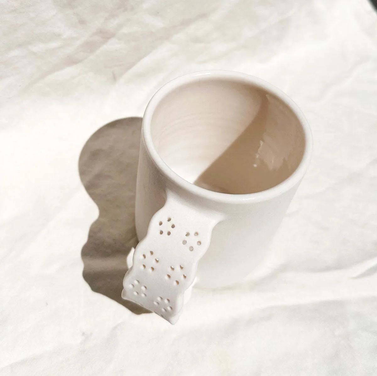 Porcelain Eyelet Lace Mug