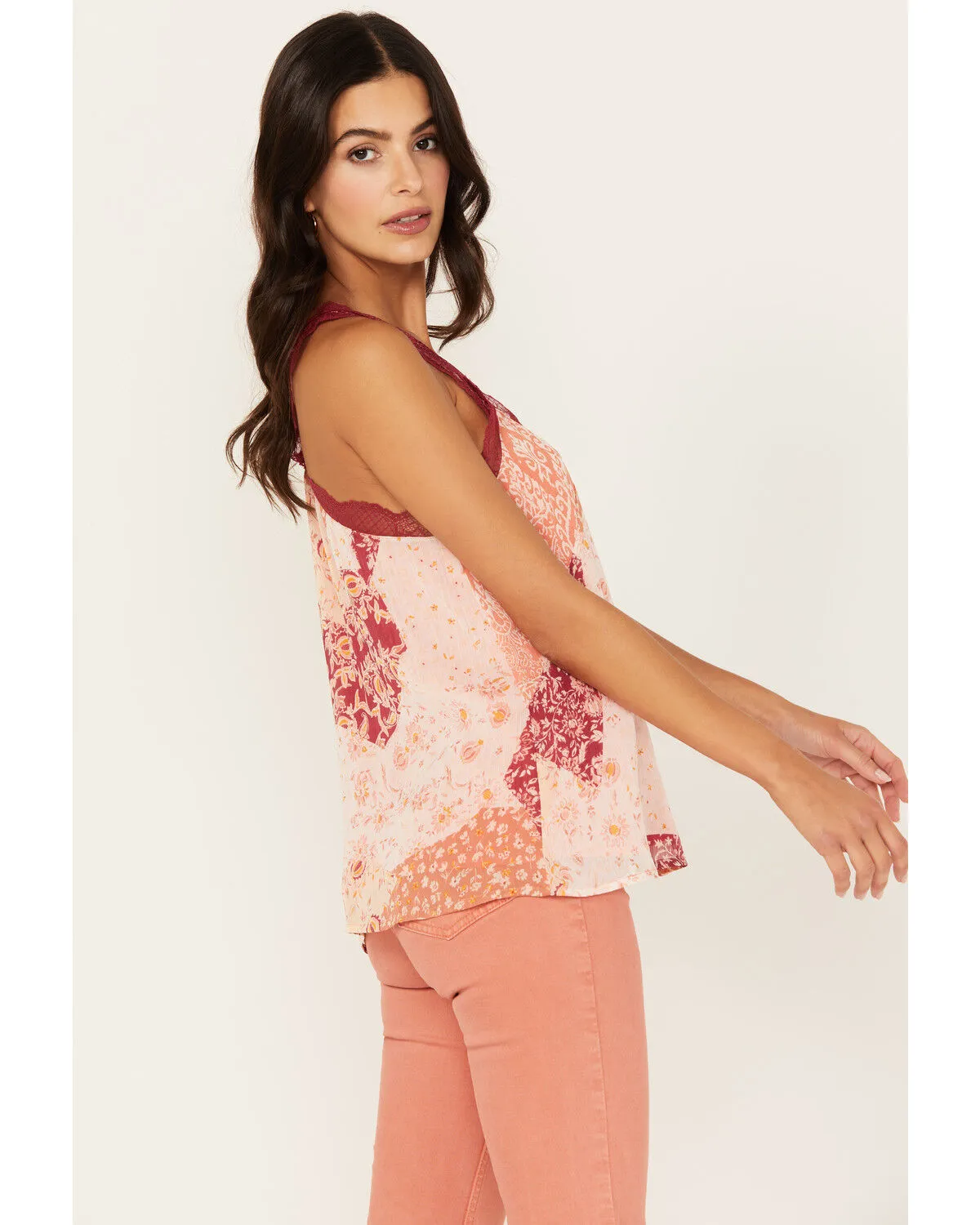 Product Name:  Miss Me Women's Floral Sleeveless Top