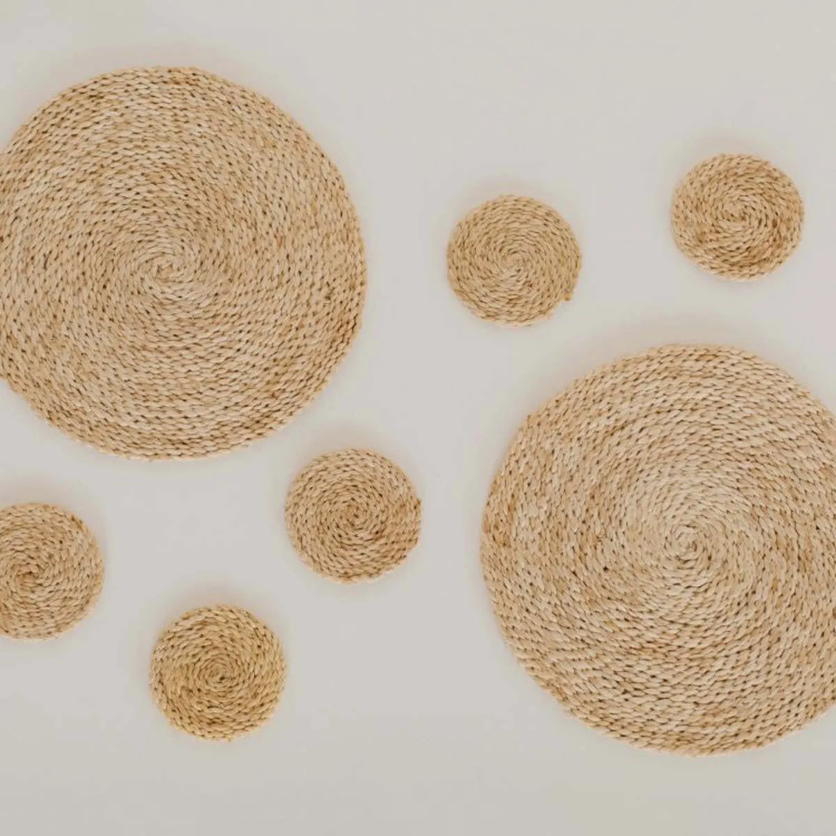 Set of 8 Handwoven Jute Round Placemats