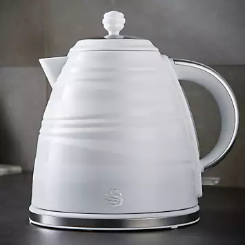 Swan Symphony 1.7 Litre Jug Kettle SK31050WN - White | Kaleidoscope