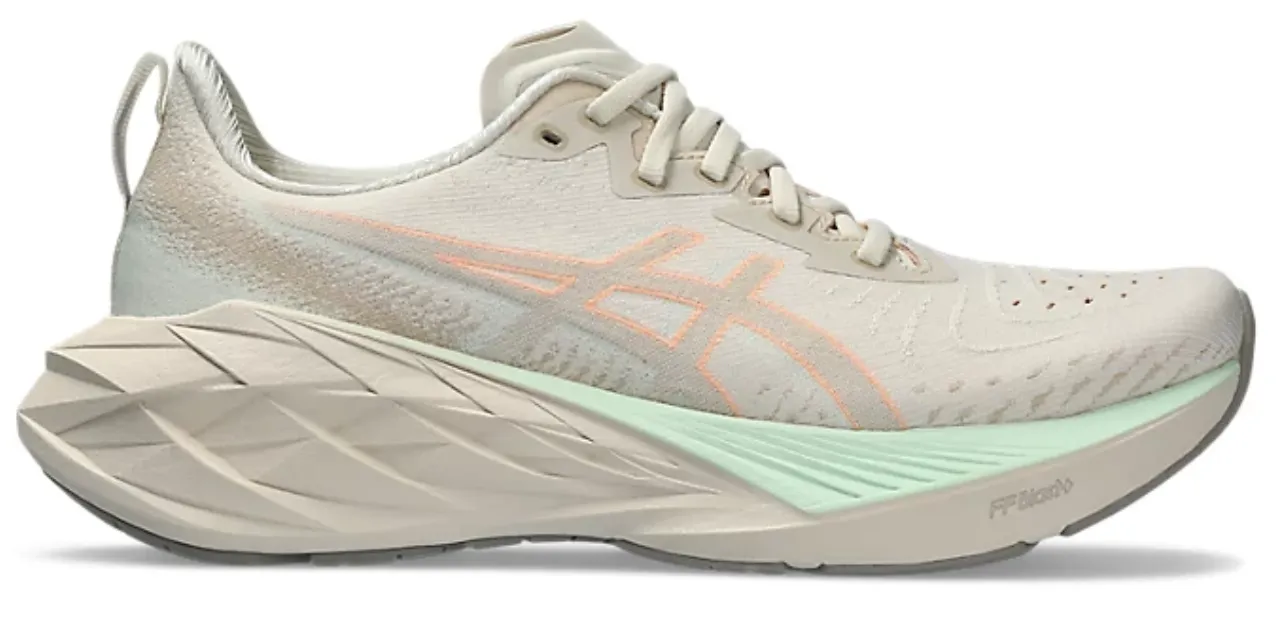 Women's Asics Novablast 4